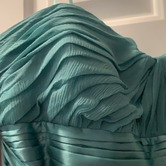 BCBGMAXAZRIA woven dress chiffon NWT size 6 color canton - Picture 6 of 12